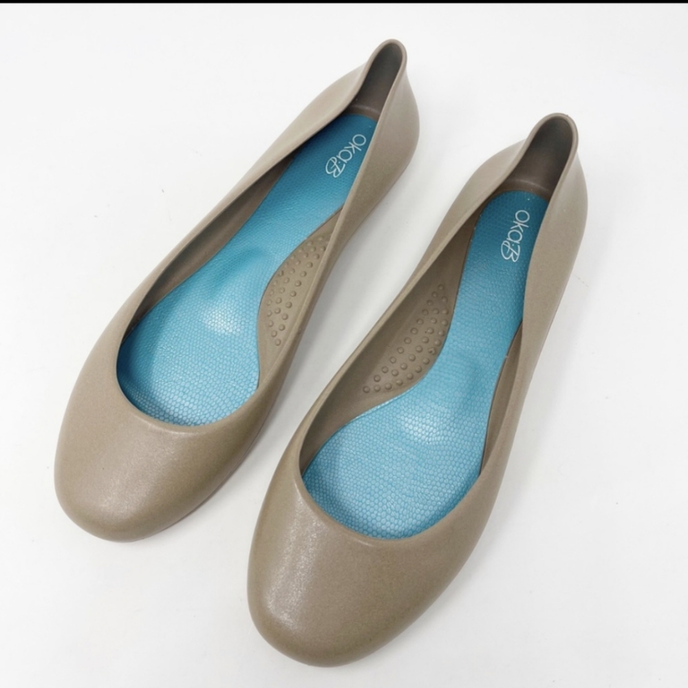 Oka B Ballet Flat in Tan with teal insole